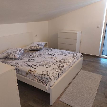Apartmani Popovic Пореч Екстериор снимка
