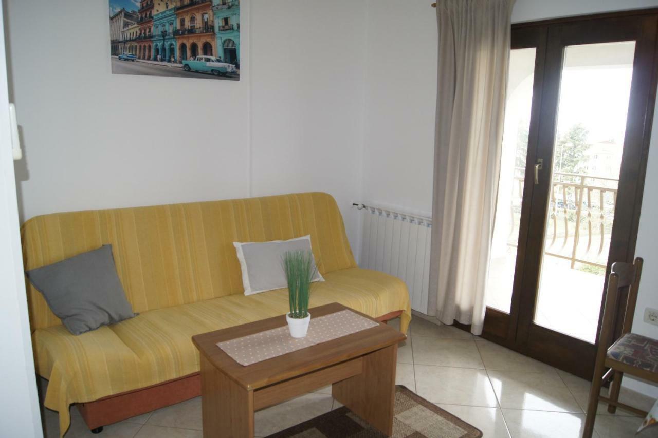 Apartmani Popovic Пореч Екстериор снимка