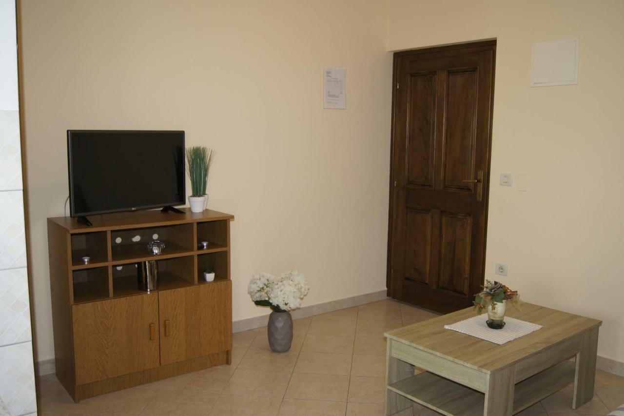 Apartmani Popovic Пореч Екстериор снимка
