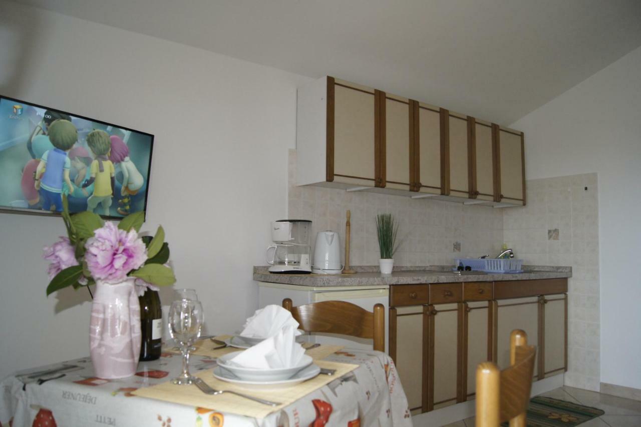 Apartmani Popovic Пореч Екстериор снимка
